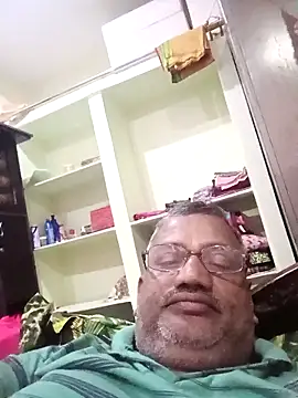 StarPacifist6 online show from 12/18/25, 02:12