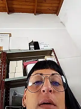 Snapshot of estefyzapata chatting on 02/02/26, 06:39 estefyzapata online show from 02/02/26, 06:39