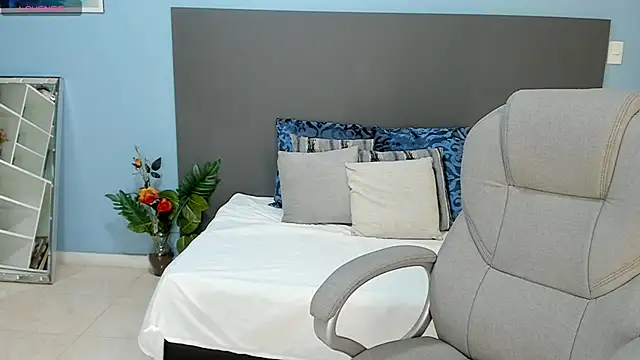 kylie reyes online show from 09/23/25, 08:12