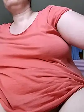Snapshot of xxSexyBushLinnxx chatting on 06/23/26, 05:11 xxSexyBushLinnxx online show from 06/23/26, 05:11