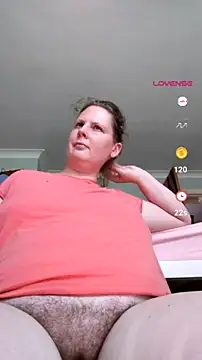 Snapshot of xxSexyBushLinnxx chatting on 06/27/26, 12:22 xxSexyBushLinnxx online show from 06/27/26, 12:22
