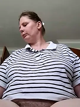Snapshot of xxSexyBushLinnxx chatting on 07/06/26, 10:01 xxSexyBushLinnxx online show from 07/06/26, 10:01