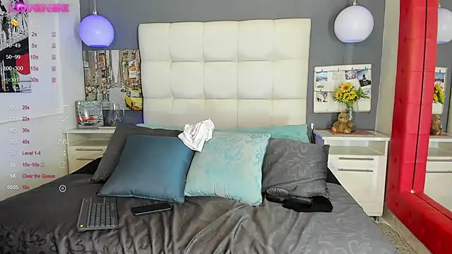 Snapshot of cinthya_walker1 chatting on 02/25/25, 02:54 cinthya walker1 online show from 02/25/25, 02:54