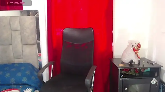 cinthya walker1 online show from 12/19/25, 12:56