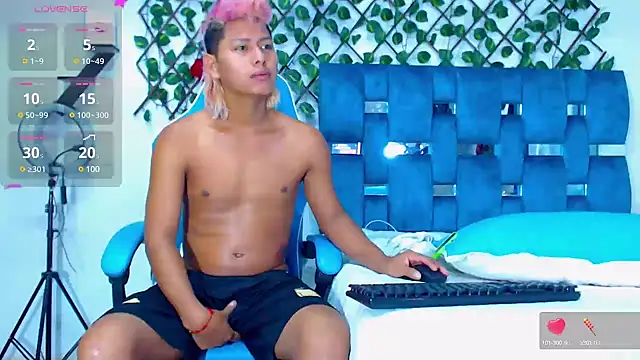 Snapshot of Hakim_prettynigg chatting on 01/17/25, 03:00 Hakim prettynigg online show from 01/17/25, 03:00