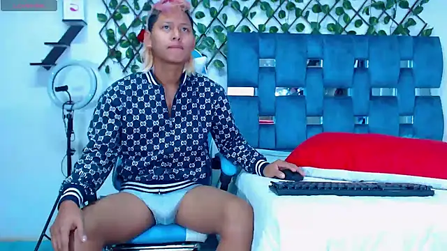 Snapshot of Hakim_prettynigg chatting on 01/21/25, 02:48 Hakim prettynigg online show from 01/21/25, 02:48