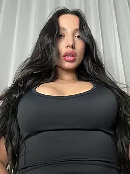 Snapshot of EvaMoet chatting on 12/09/24, 02:24 EvaMoet online show from 12/09/24, 02:24