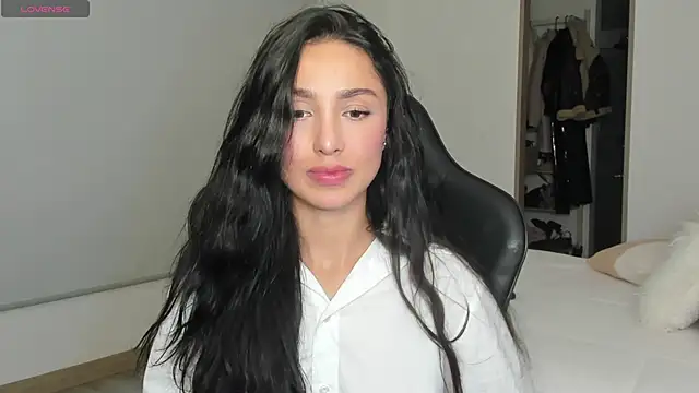 Snapshot of EvaMoet chatting on 03/14/25, 06:53 EvaMoet online show from 03/14/25, 06:53