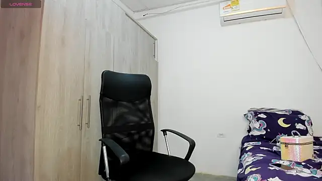 Snapshot of tracycum chatting on 09/18/25, 07:38 tracycum online show from 09/18/25, 07:38