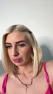 Snapshot of Mia_Roxie chatting on 03/20/26, 03:00 Mia Roxie online show from 03/20/26, 03:00