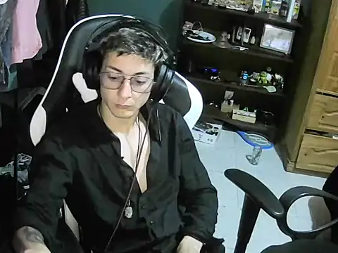 Jughead 16 online show from 10/17/25, 07:55