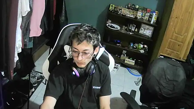 Jughead 16 online show from 10/18/25, 03:09