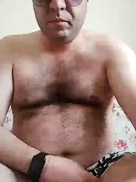 Snapshot of fraud705 chatting on 03/14/25, 01:02 fraud705 online show from 03/14/25, 01:02