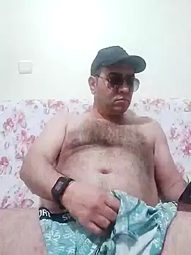 Snapshot of fraud705 chatting on 03/16/25, 01:28 fraud705 online show from 03/16/25, 01:28