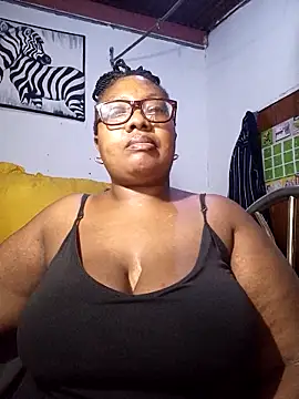 Snapshot of YELLOW_BONE chatting on 03/15/26, 11:00 YELLOW BONE online show from 03/15/26, 11:00