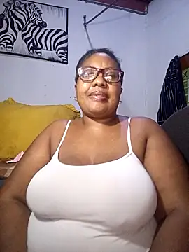 Snapshot of YELLOW_BONE chatting on 03/21/26, 08:56 YELLOW BONE online show from 03/21/26, 08:56