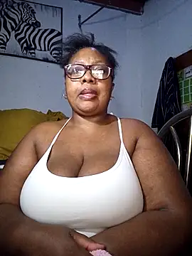 Snapshot of YELLOW_BONE chatting on 03/27/26, 12:49 YELLOW BONE online show from 03/27/26, 12:49