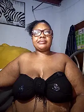 Snapshot of YELLOW_BONE chatting on 03/31/26, 09:15 YELLOW BONE online show from 03/31/26, 09:15