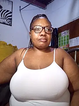 Snapshot of YELLOW_BONE chatting on 04/06/26, 09:16 YELLOW BONE online show from 04/06/26, 09:16