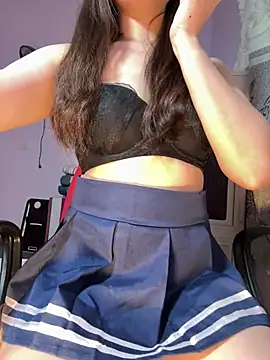 Snapshot of Hoa_Bimup chatting on 02/18/25, 05:21 Hoa Bimup online show from 02/18/25, 05:21