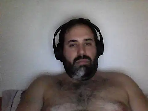 Snapshot of The_Masterxxx14 chatting on 04/10/26, 02:33 The Masterxxx14 online show from 04/10/26, 02:33