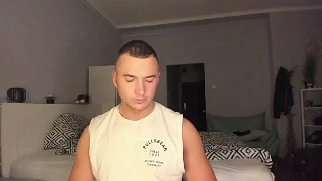 Snapshot of paulblack21 chatting on 11/20/25, 09:47 paulblack21 online show from 11/20/25, 09:47