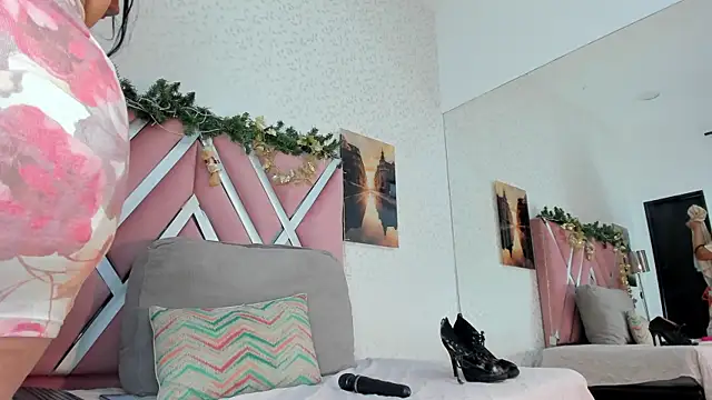 veronica salas online show from 12/05/25, 07:10