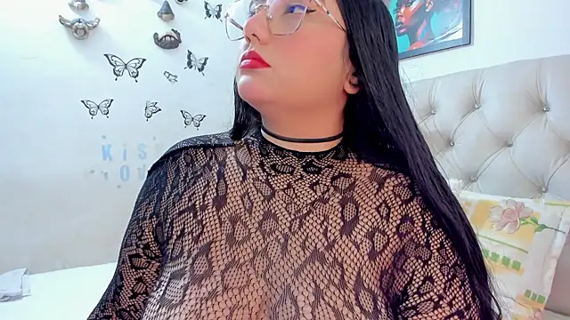 Snapshot of NayaWayne chatting on 04/17/26, 02:20 NayaWayne online show from 04/17/26, 02:20