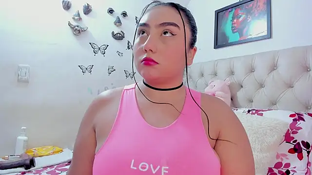 Snapshot of NayaWayne chatting on 07/16/26, 03:51 NayaWayne online show from 07/16/26, 03:51