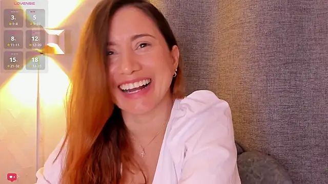 Snapshot of Angela_smile chatting on 12/16/24, 04:38 Angela smile online show from 12/16/24, 04:38