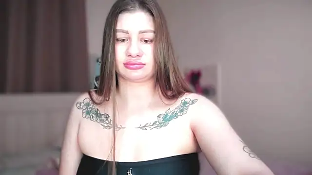 JuicyHelenX online show from 02/25/26, 09:24