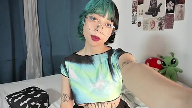 Snapshot of acid_candy_ chatting on 03/22/26, 01:42 acid candy online show from 03/22/26, 01:42