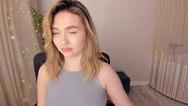 GracefulLook online show from 01/19/25, 01:53