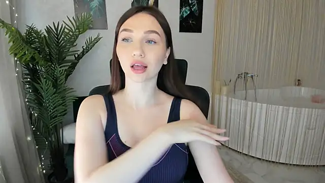 GracefulLook online show from 03/21/25, 03:44