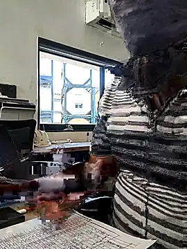 rajstrip12650 online show from 03/29/26, 08:36