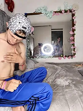 Snapshot of Juam22 chatting on 10/28/25, 06:06 Juam22 online show from 10/28/25, 06:06