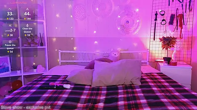 Snapshot of ServantBrook chatting on 02/01/25, 04:46 ServantBrook online show from 02/01/25, 04:46