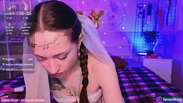 Snapshot of ServantBrook chatting on 02/08/25, 11:01 ServantBrook online show from 02/08/25, 11:01