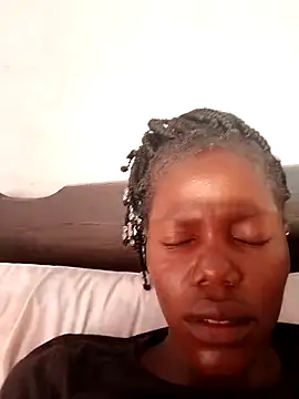 Slender-simple1 online show from 12/14/25, 04:40