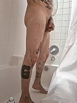 Snapshot of doitalltogether chatting on 12/16/25, 01:05 doitalltogether online show from 12/16/25, 01:05