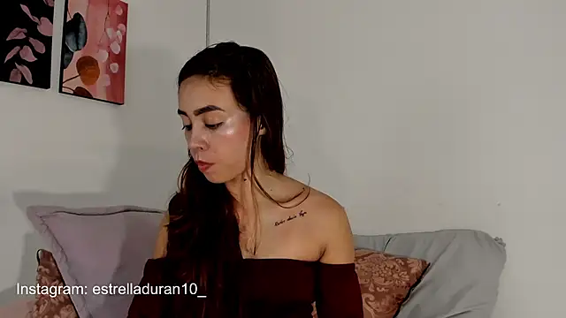 Snapshot of Estrella_Duran chatting on 01/30/25, 10:41 Estrella Duran online show from 01/30/25, 10:41