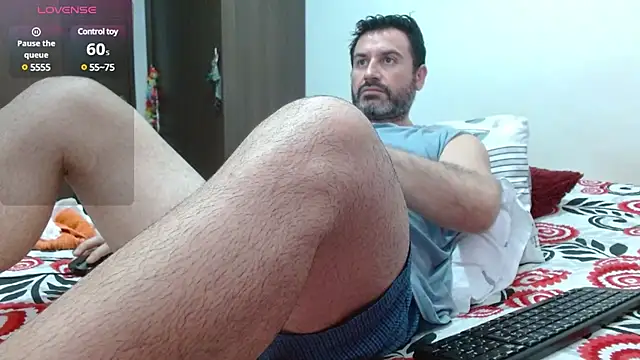 Snapshot of rodrher81 chatting on 02/24/25, 03:09 rodrher81 online show from 02/24/25, 03:09