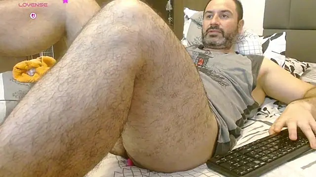 Snapshot of rodrher81 chatting on 11/01/25, 11:51 rodrher81 online show from 11/01/25, 11:51