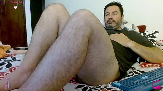 Snapshot of rodrher81 chatting on 06/16/26, 12:24 rodrher81 online show from 06/16/26, 12:24
