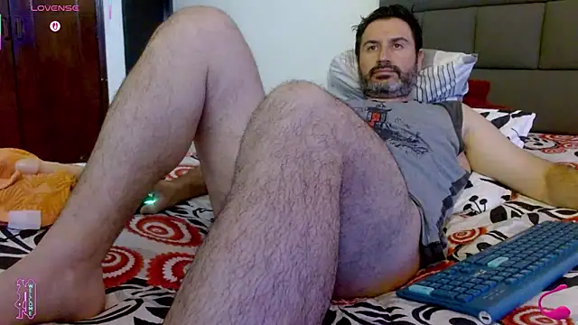Snapshot of rodrher81 chatting on 06/21/26, 07:38 rodrher81 online show from 06/21/26, 07:38