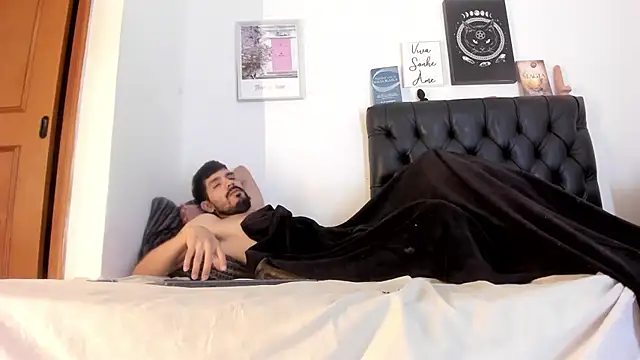 JohanyLatino online show from 01/18/25, 06:43