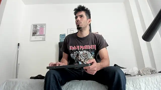 JohanyLatino online show from 03/18/25, 07:42