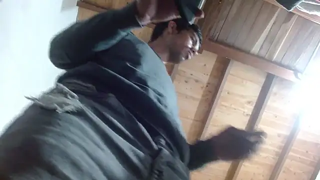 Snapshot of JohanyLatino chatting on 03/18/26, 11:19 JohanyLatino online show from 03/18/26, 11:19