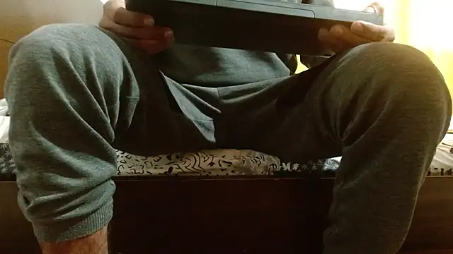 Snapshot of JohanyLatino chatting on 03/19/26, 11:36 JohanyLatino online show from 03/19/26, 11:36