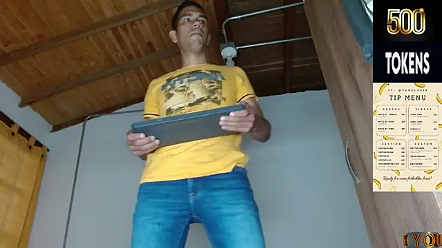 Snapshot of JohanyLatino chatting on 04/13/26, 10:59 JohanyLatino online show from 04/13/26, 10:59